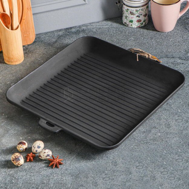 Ketaus grilio keptuvė 35*35*4 cm GRILL | T309